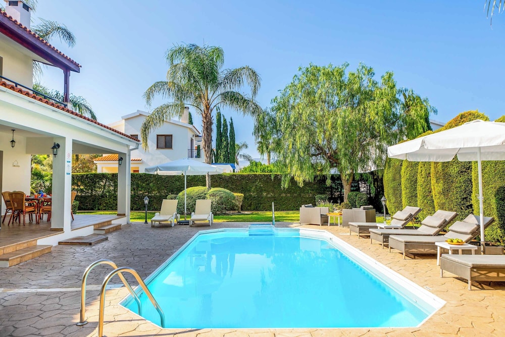 Villa Relax Latchi