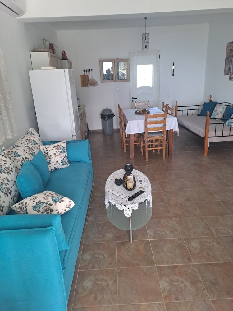 Simousi Beach House