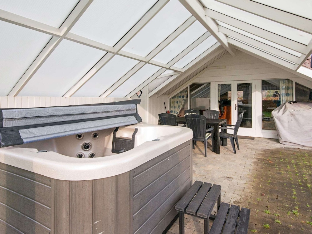 6 Person Holiday Home in Ansager