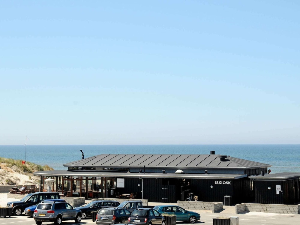 Waterfront Holiday Home in Henne near Sea view 4