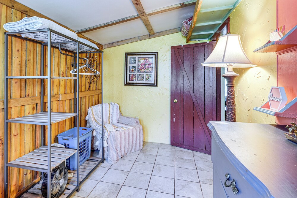 Near Tampa Attractions: Boho Bungalow on 20 Acres!