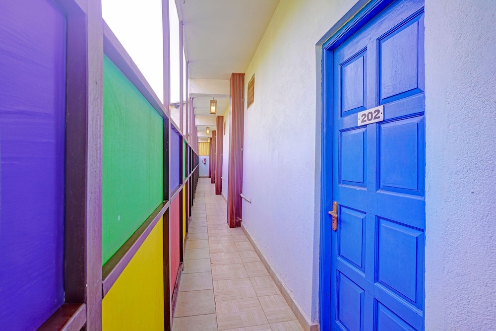 Fabhotel Padma