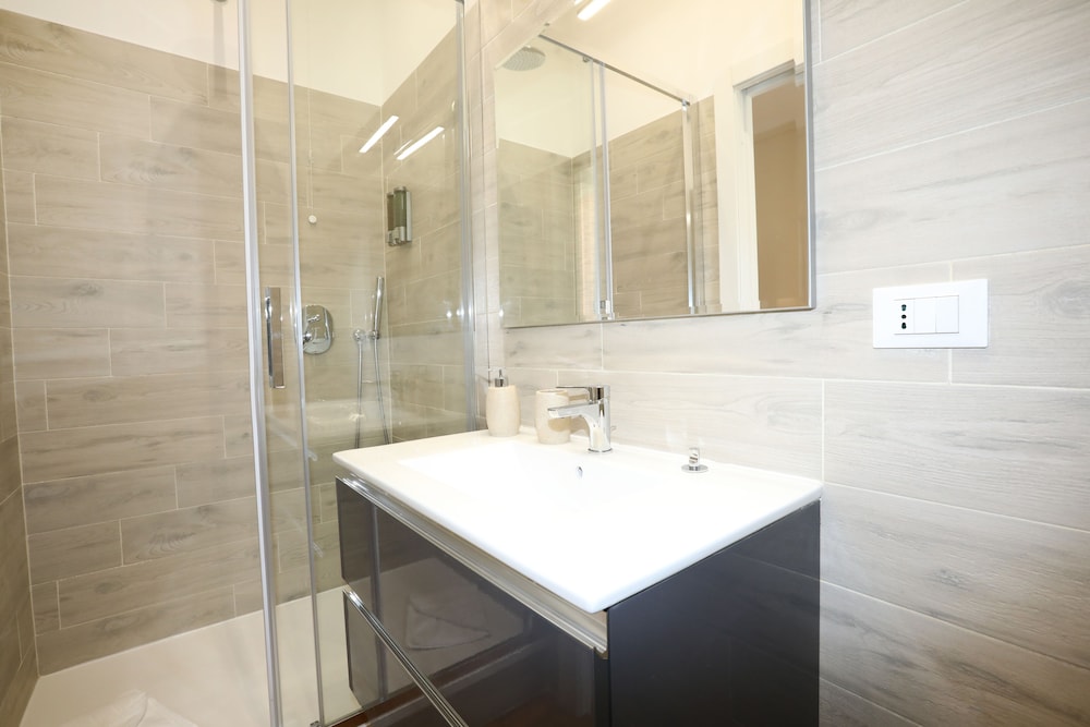 Unique Luxury Apartment and Rooms