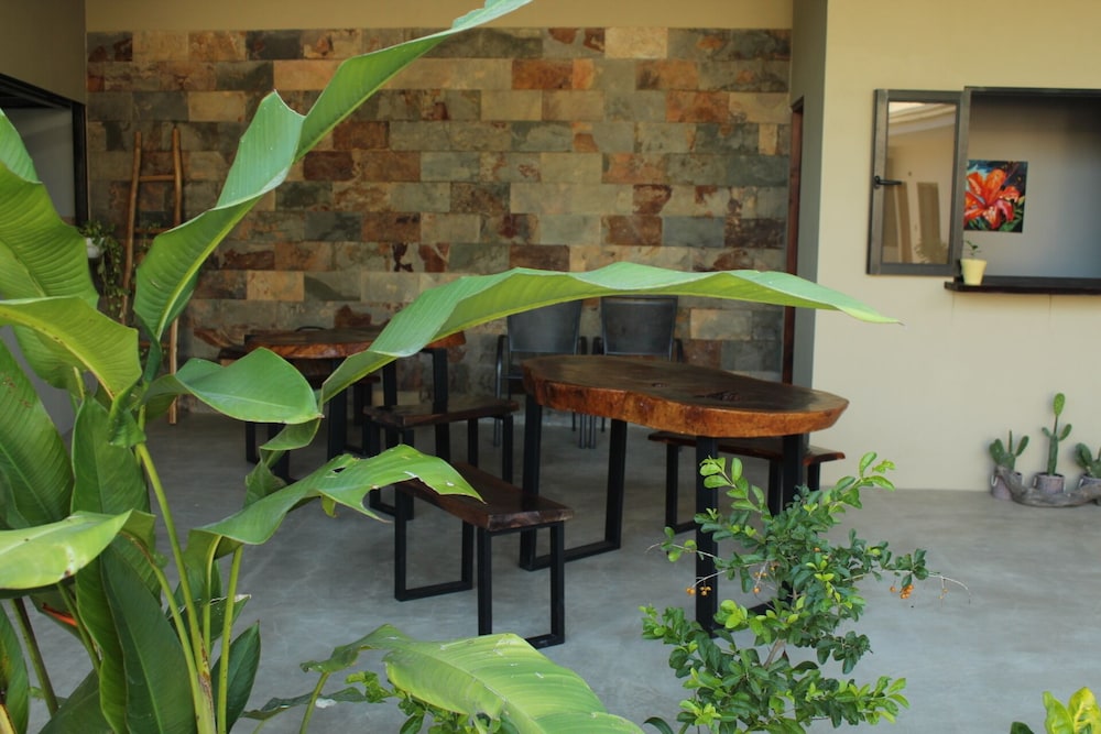 Hotel Huacas