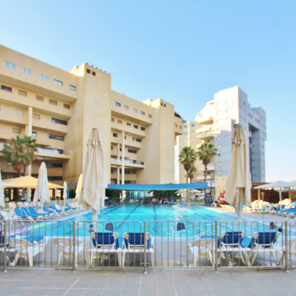 Luxurious Sea View 3BR Pool Spa and Gym