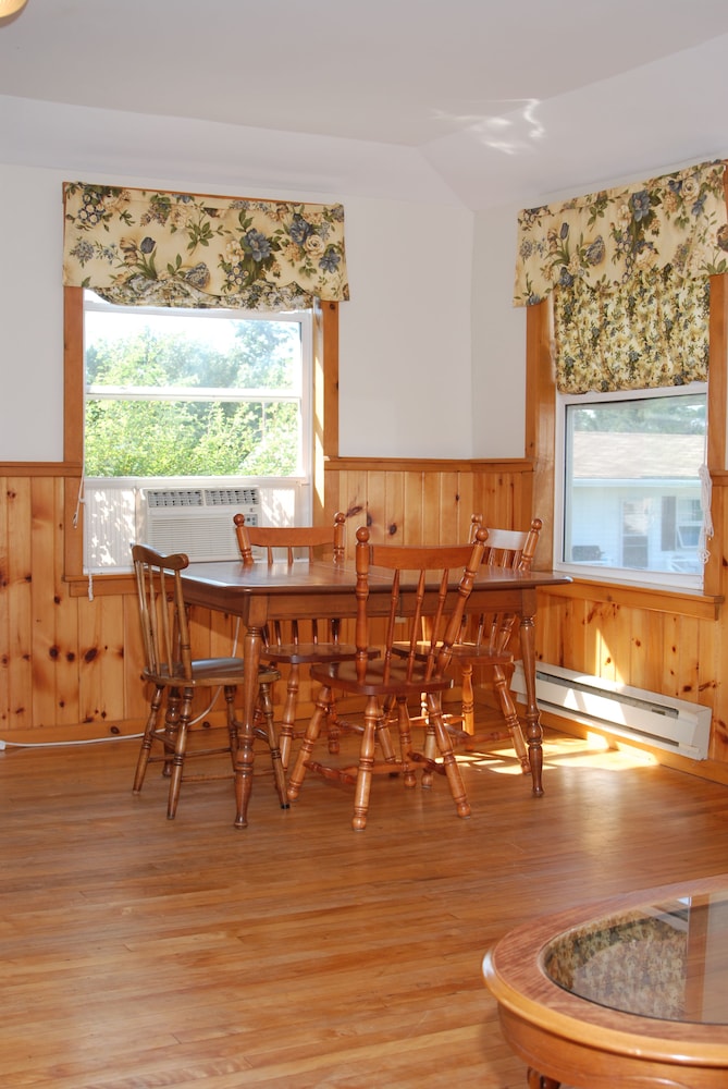 Shining Waters Cottages