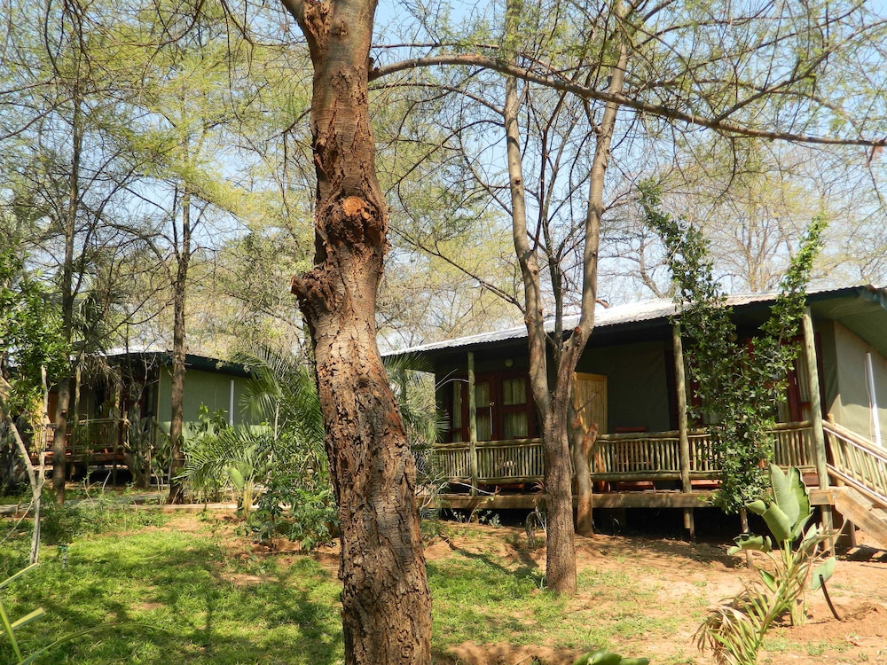 Kwalape Safari Lodge