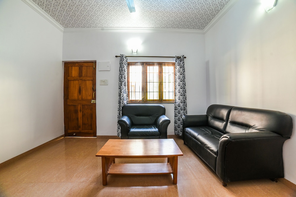 OYO 9882 Home Studio Franria Villa Calangute