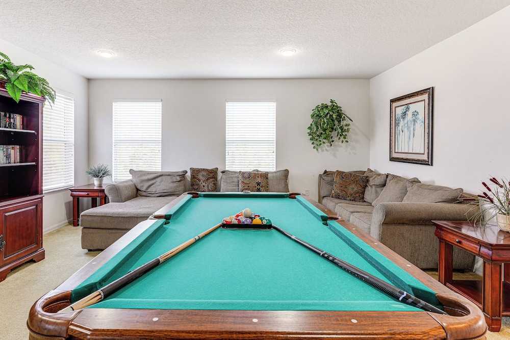 Near Disney & Golf: Pet-friendly Davenport Home!