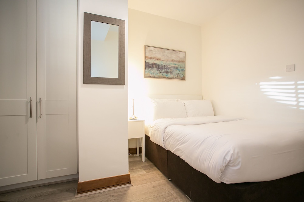 O'Connell Bridge Apartments