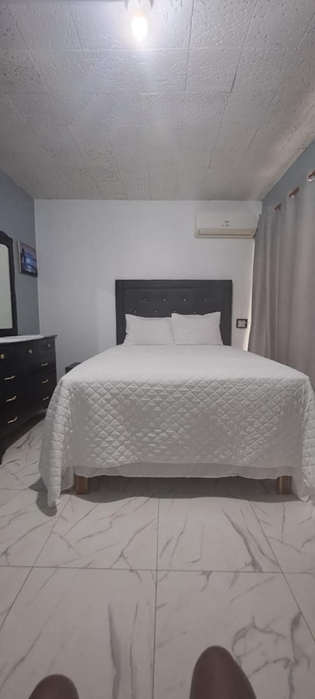 Inviting 1-bed Apartment in Ocho Rios