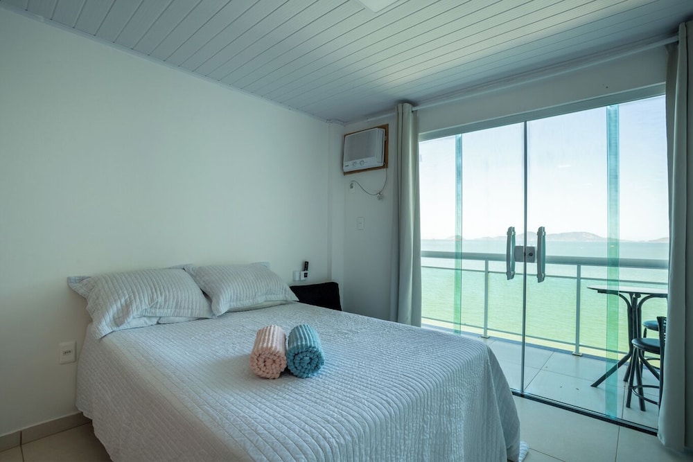Loft com Varanda e Vista Para o mar em Mangaratiba