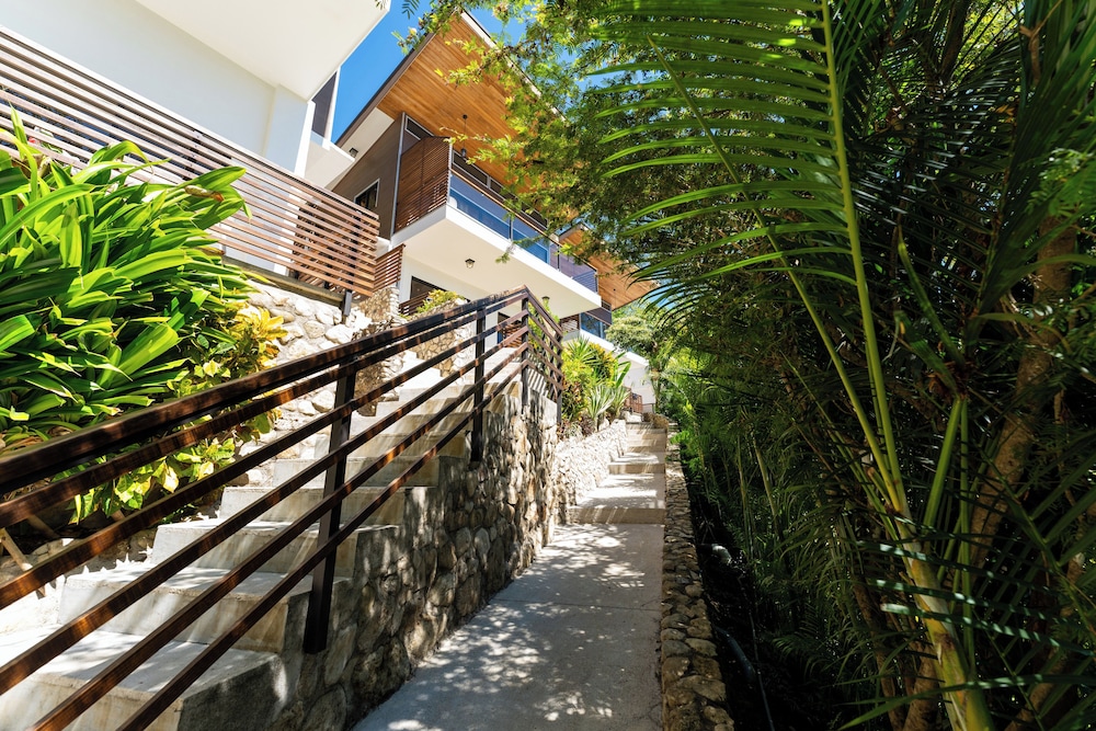 Sea View Paradise Retreat by Sea N' Rent