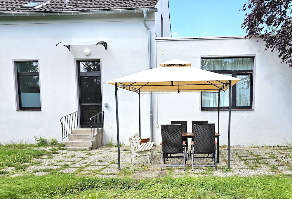Airport Messe Apartments
