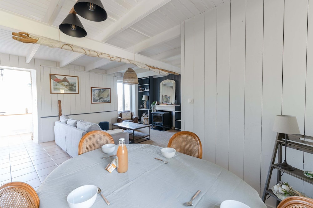 House in Ploudalmezeau by Rock Beach