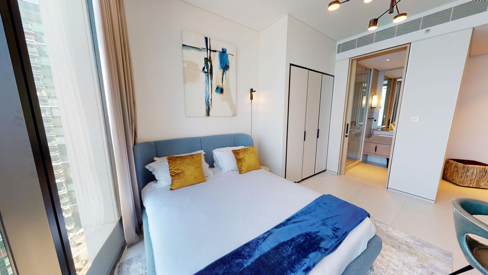 2BR Beachfront Apt w Ain Dubai Views at JBR