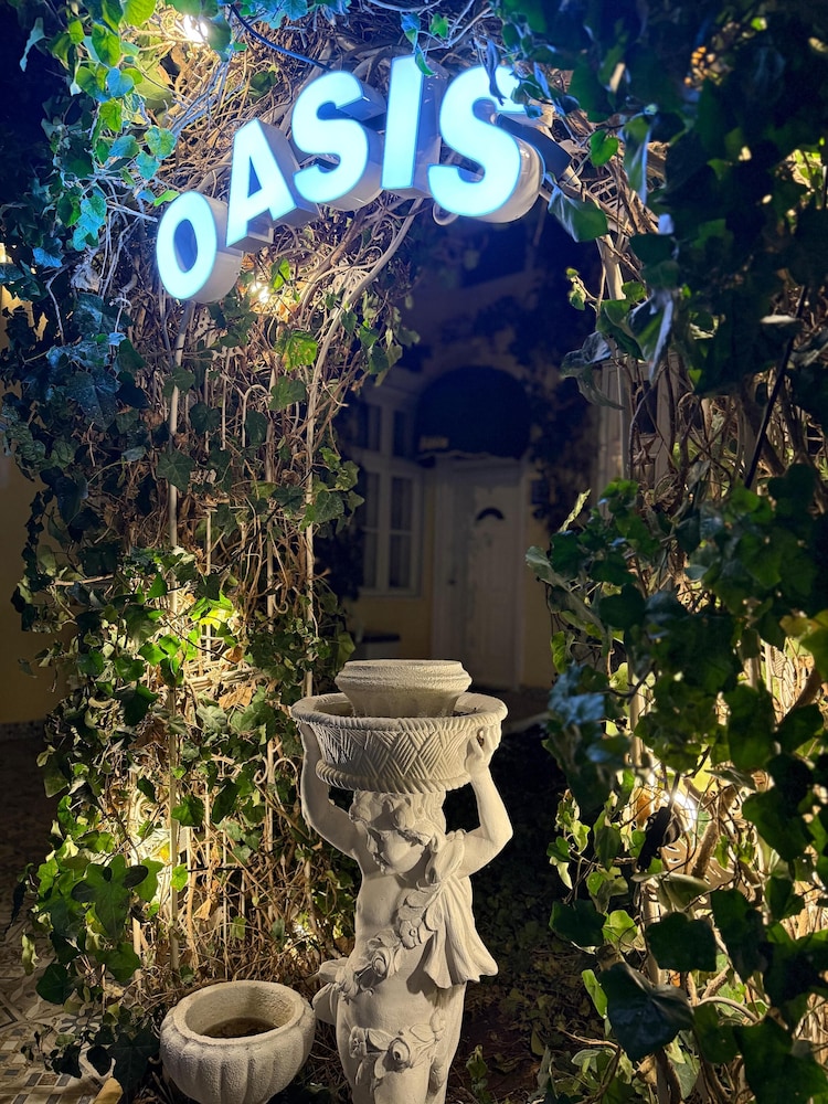 Oasis Inn Budapest