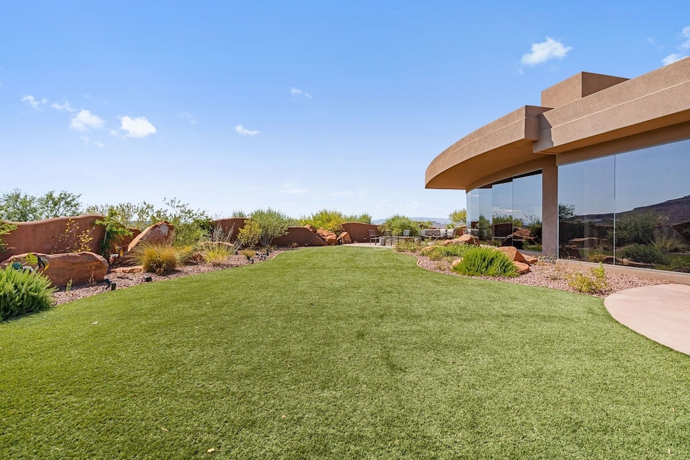 Escape To Entrada 4 Bedroom Home