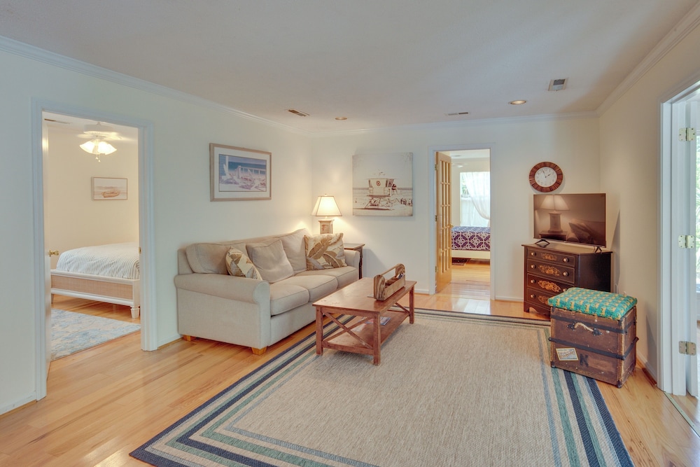 Near Edisto Beach State Park: Home w/ Lanais! view 4