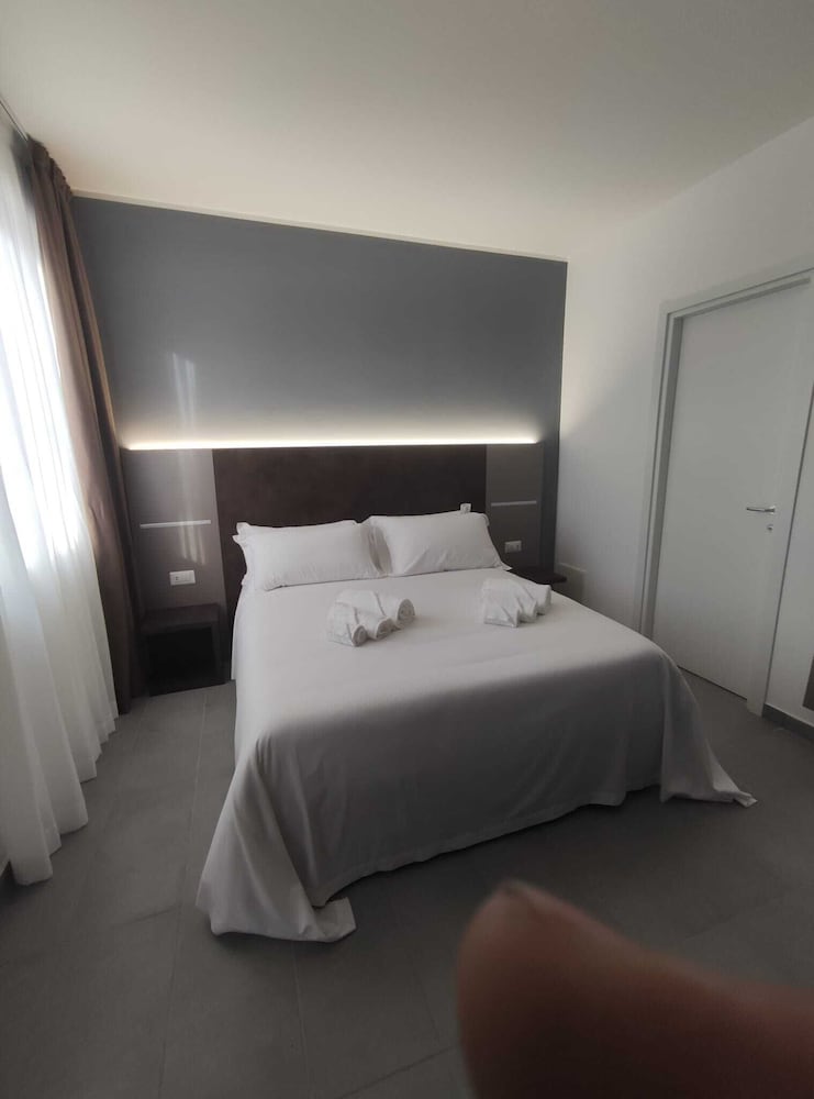 Tiber Suite