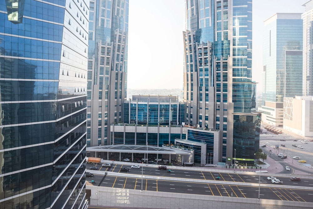 Cozy Luxury 1BR Apt in Business Bay