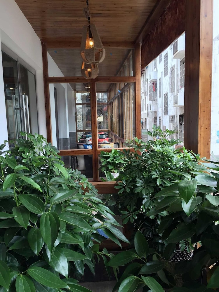 Bugu Hostel