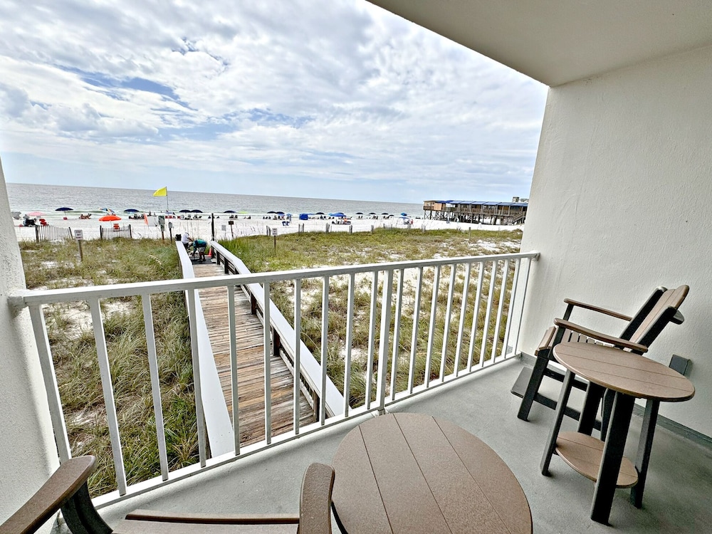Island Shores