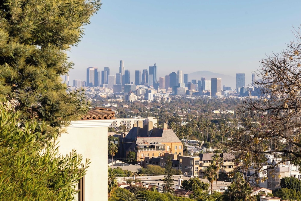 Kings Road West Hollywood Luxury Pool, Views, Firepit, Modern Design