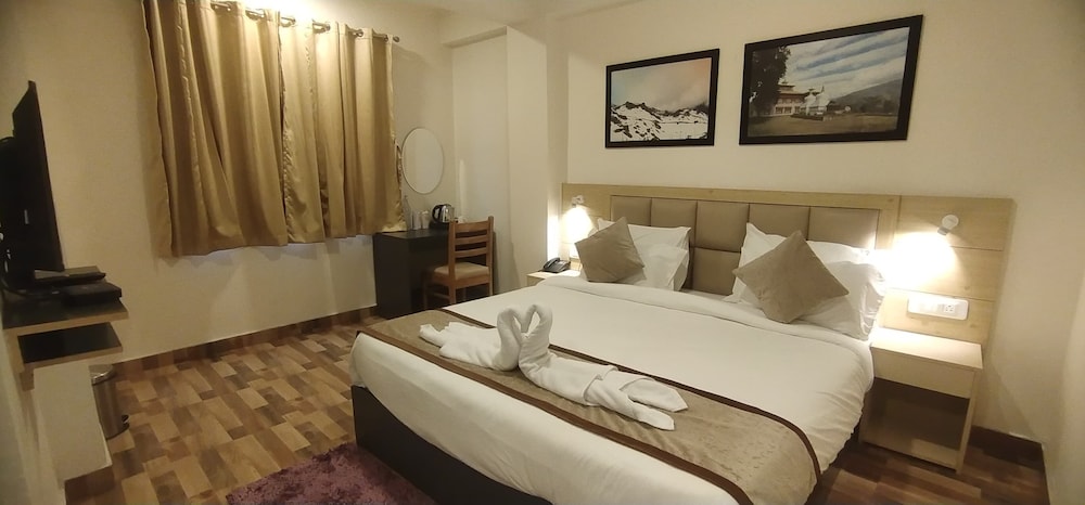 TVD Hotel Polaris Near Mg Marg