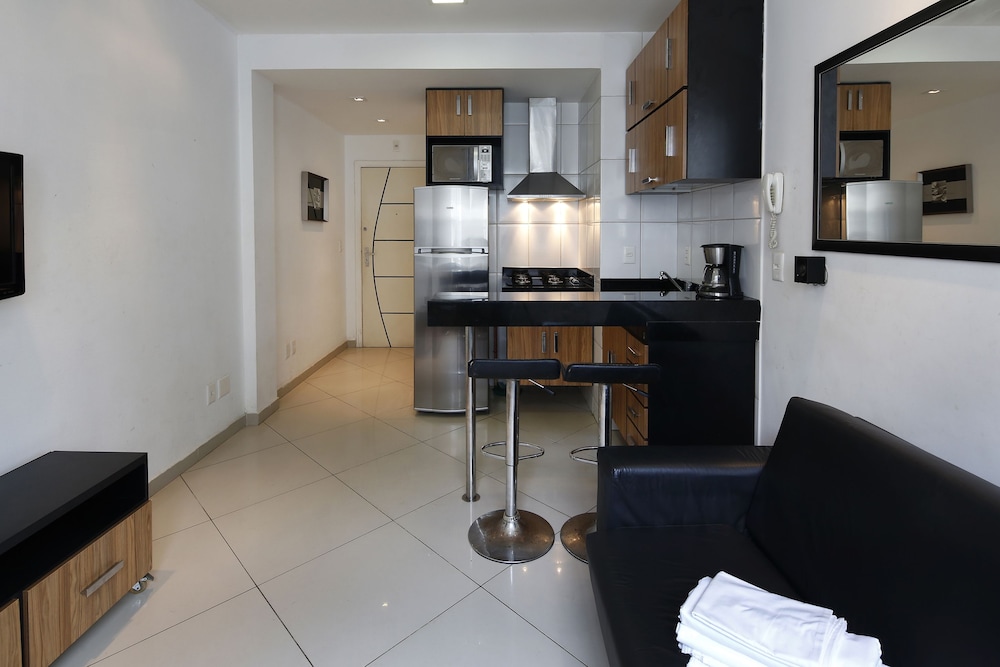 Rio Rentals 021 - U010 Excelente apartamento em Copacabana