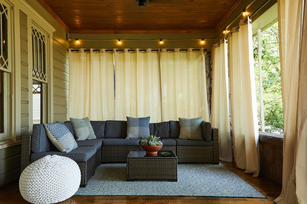 Apt1 Charles - Step-free Accessible Dog-friendly