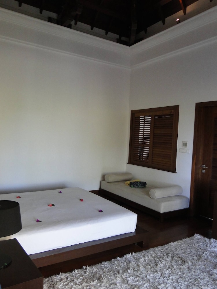 Villa Naiade, Belle Riviere view 2