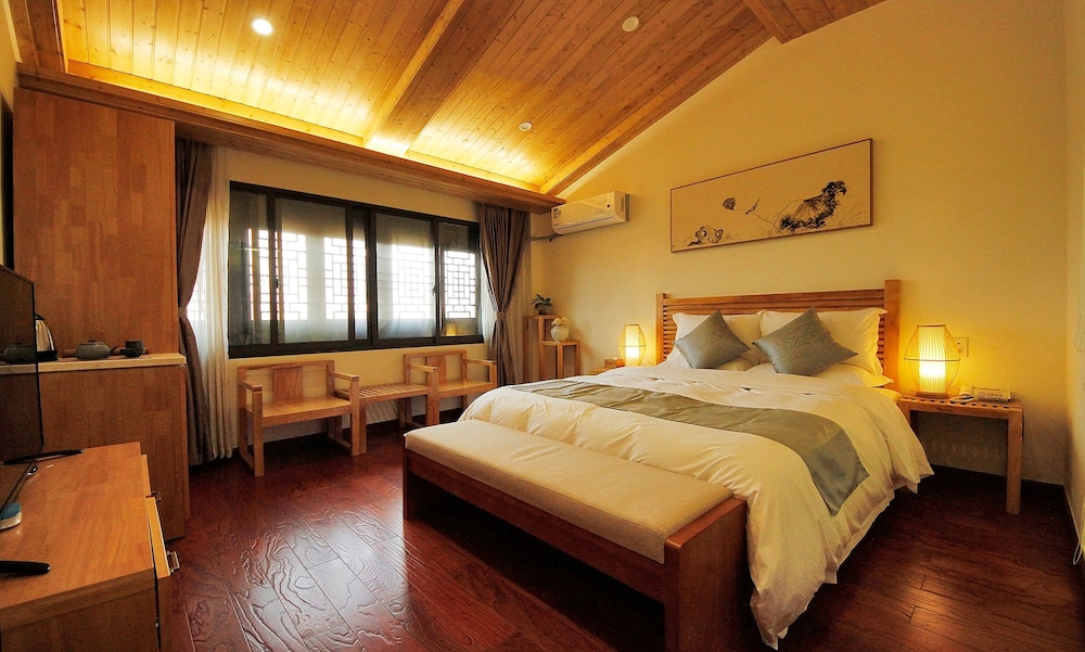 Jiaxing West Cottage