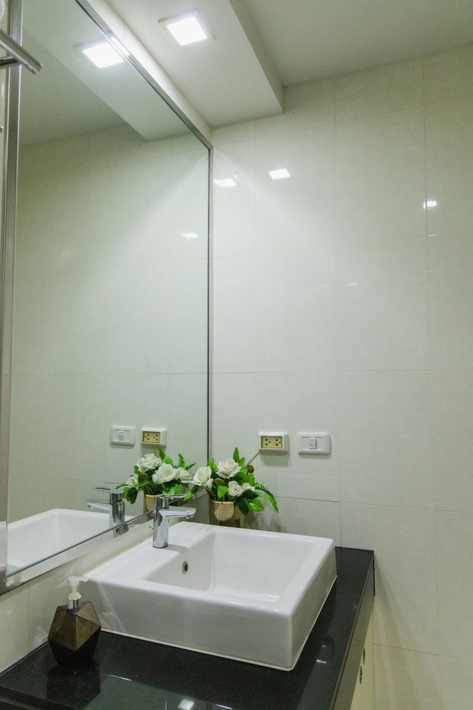 Beverly 33 Suites by PROMPT HOLIDAY HOME
