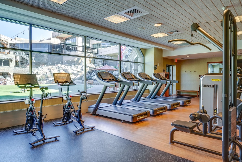 Lake Tahoe Vacations - Breathtaking Olympic Valley Gem: Walk to Chairlift - Property Image 40