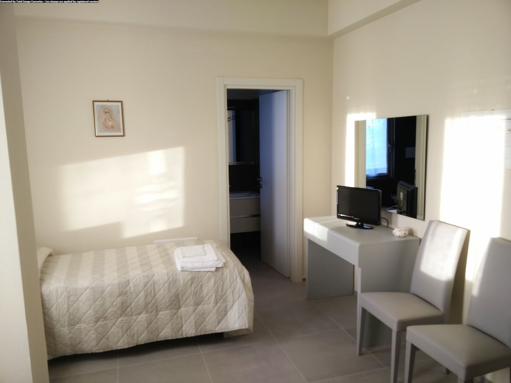 Park Residence photo 3