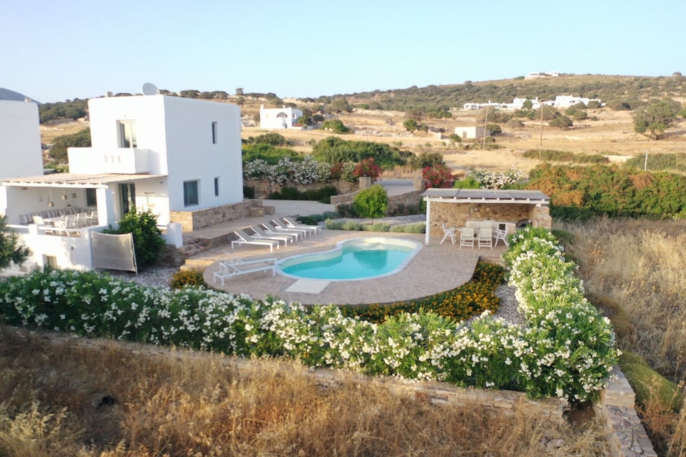 Villa Glyfada a Private Fully Equipped gem