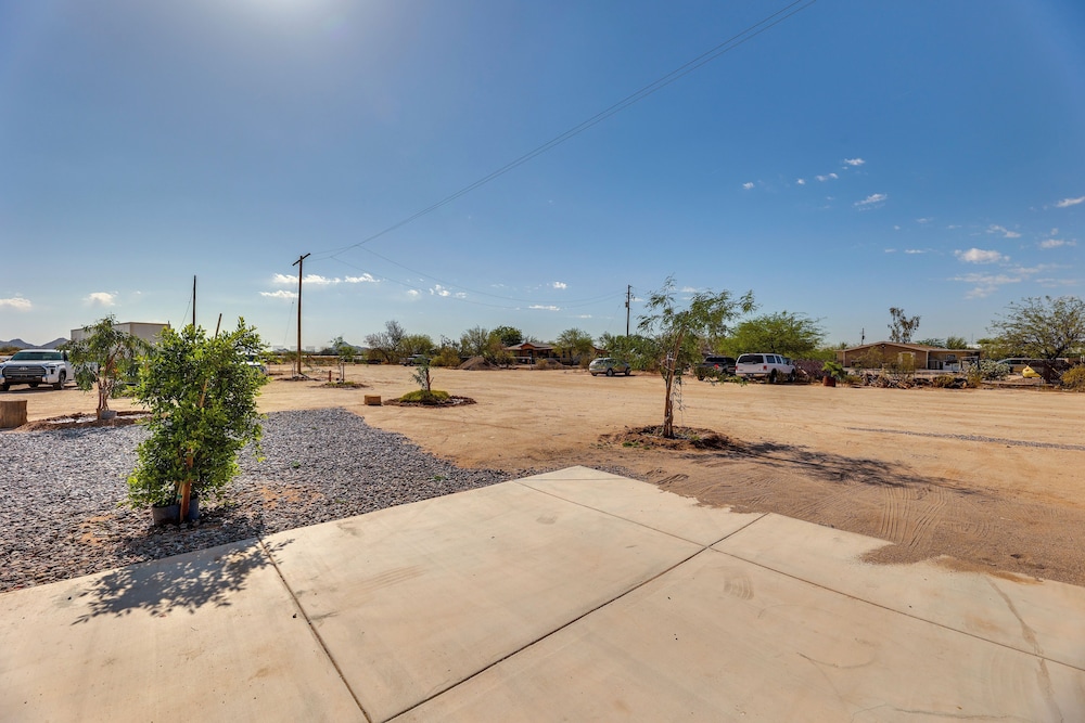 Mtn Views: Spacious Family Home in Casa Grande!