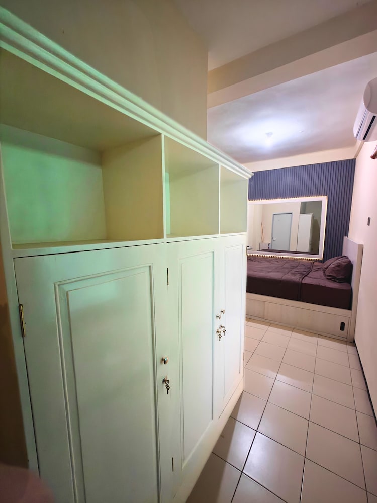 Roomy Guesthouse