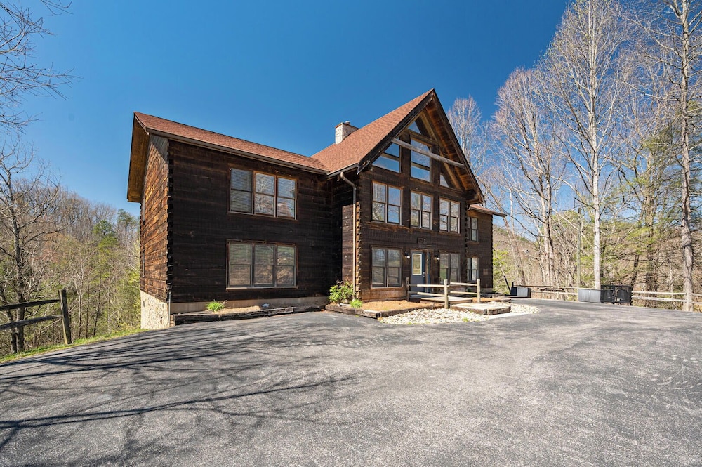 Country Pines Lodge