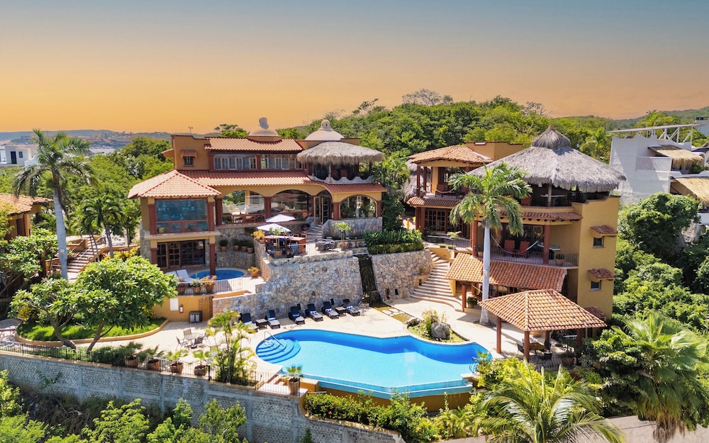 Hotel Casa Ceiba Huatulco - Adults Only - Image 1