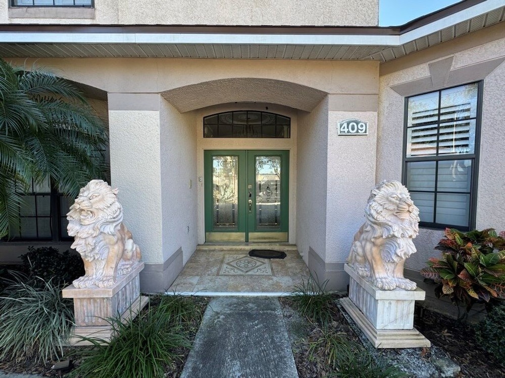 Southern Comfort 8 Bedroom Home