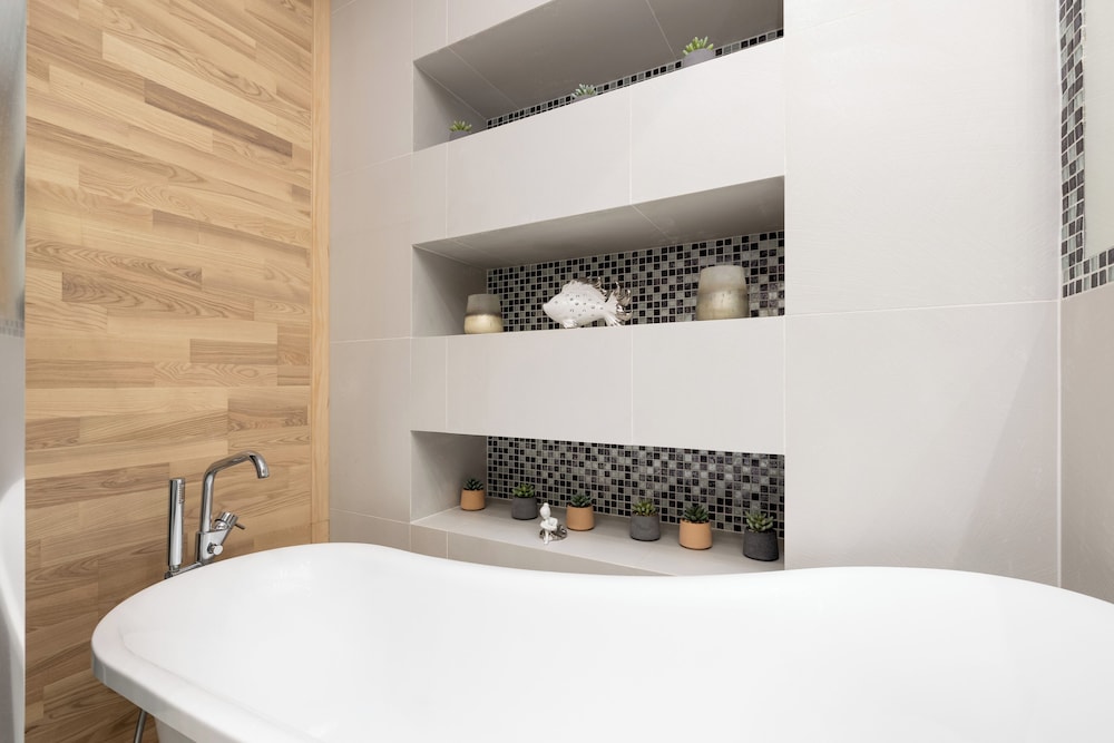 Apartment With Pool by Renters Prestige