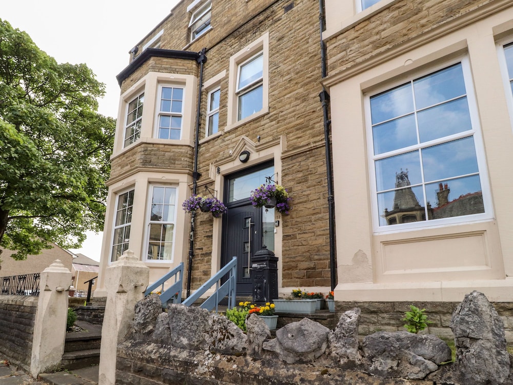 112 Balmoral Road