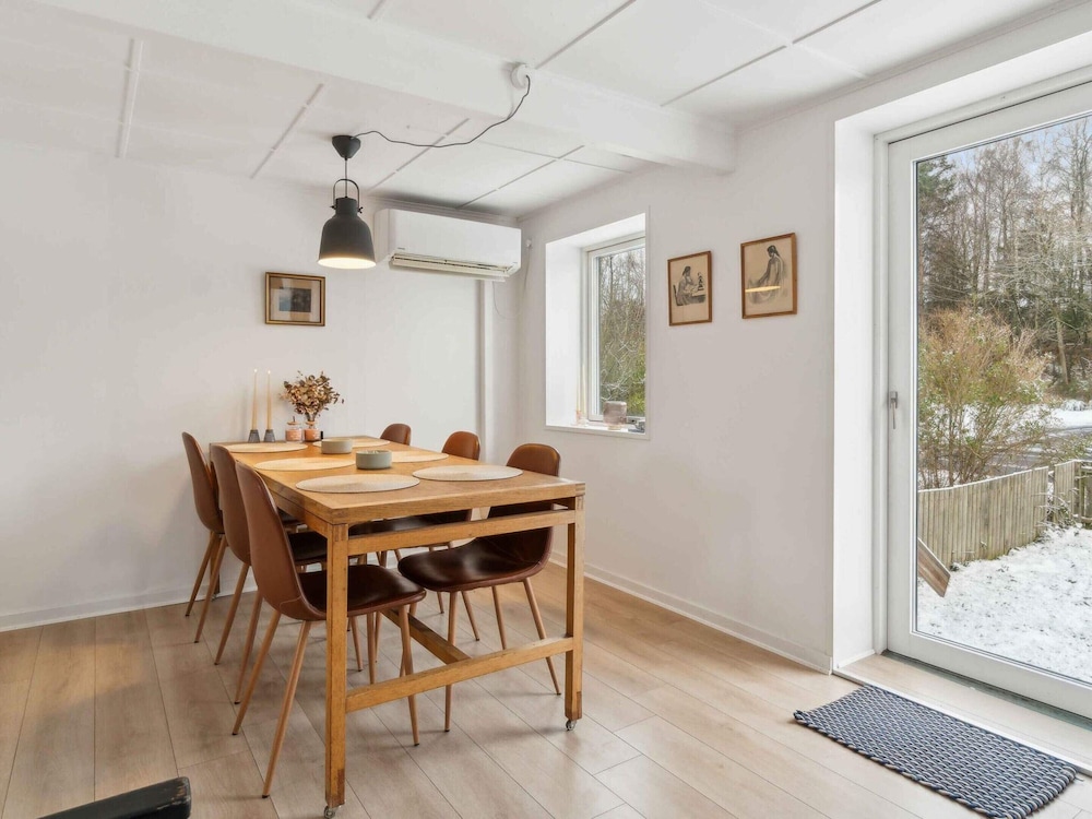 5 Star Holiday Home in Ronne