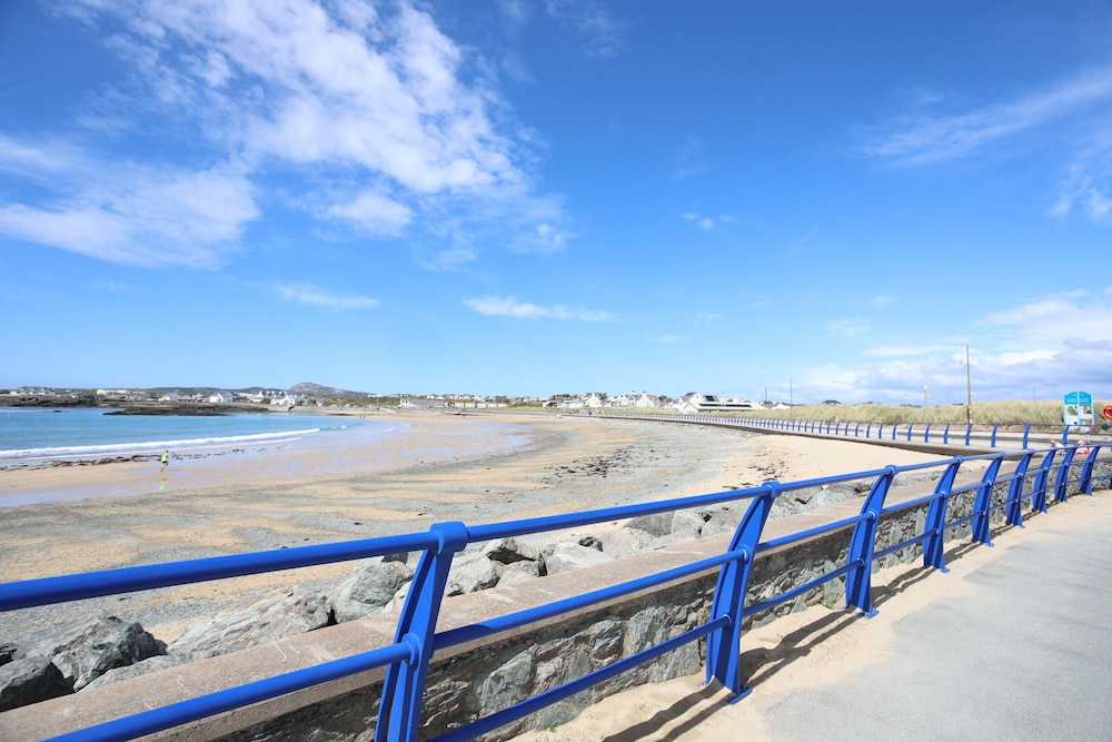 Tyn Towyn - Bwthyn Carreg view 3
