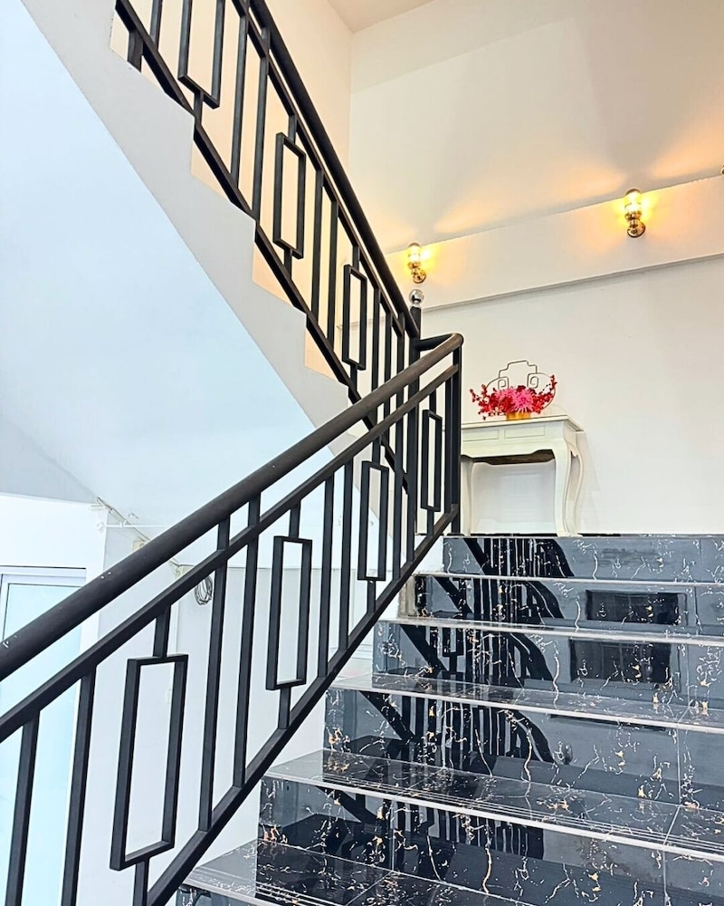 Home Suite Home Singkawang