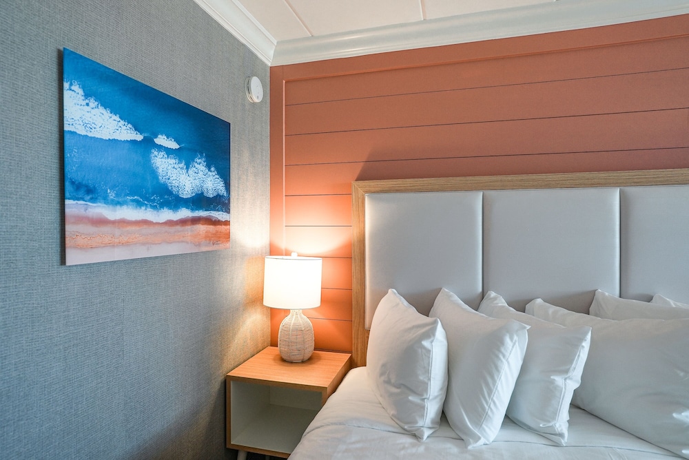 Spray Beach Oceanfront Hotel
