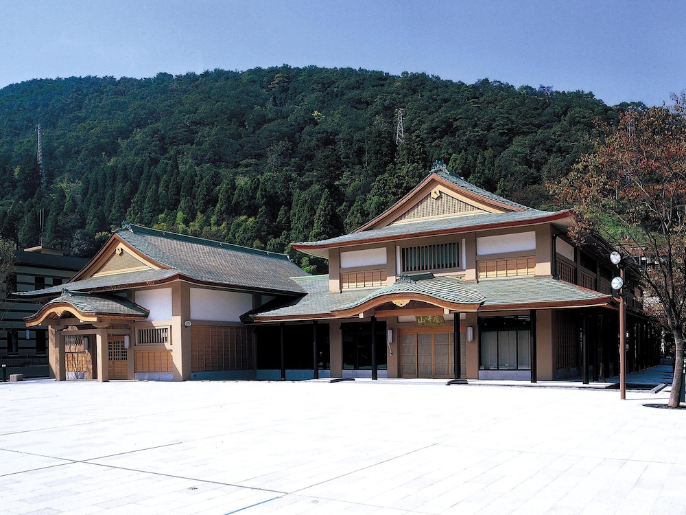 Ooedo Onsen Monogatari Premium Yoshinoya Irokuen