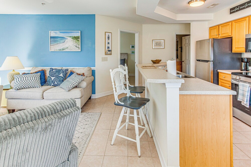 Dog-friendly Condo w/ Resort Perks in Calabash!